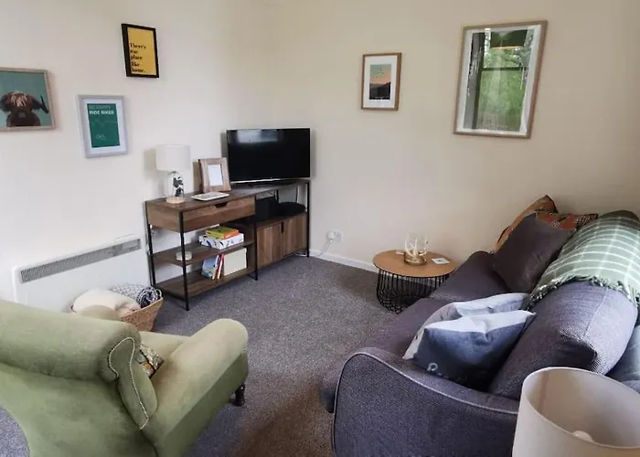 *Cool, Cosy Cottage In The Heart Of The Highlands*